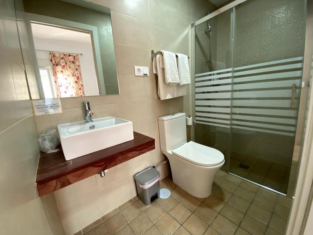 Hostal Mellizo Lebrija Bagian luar foto