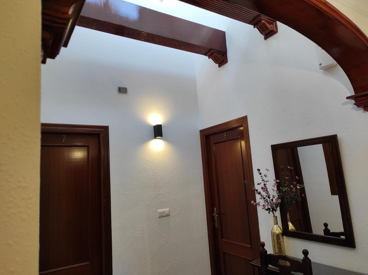 Hostal Mellizo Lebrija Bagian luar foto