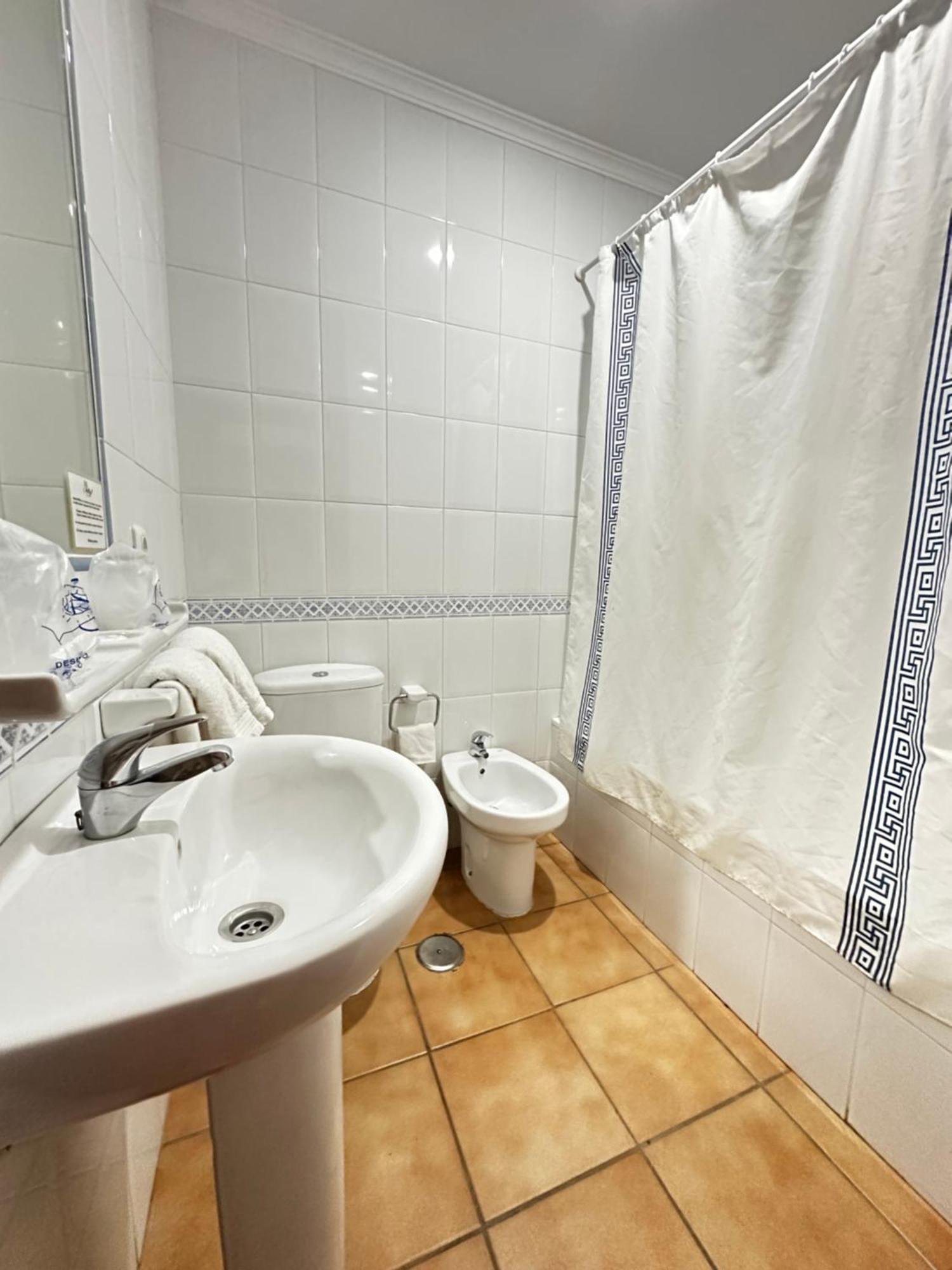 Hostal Mellizo Lebrija Bagian luar foto