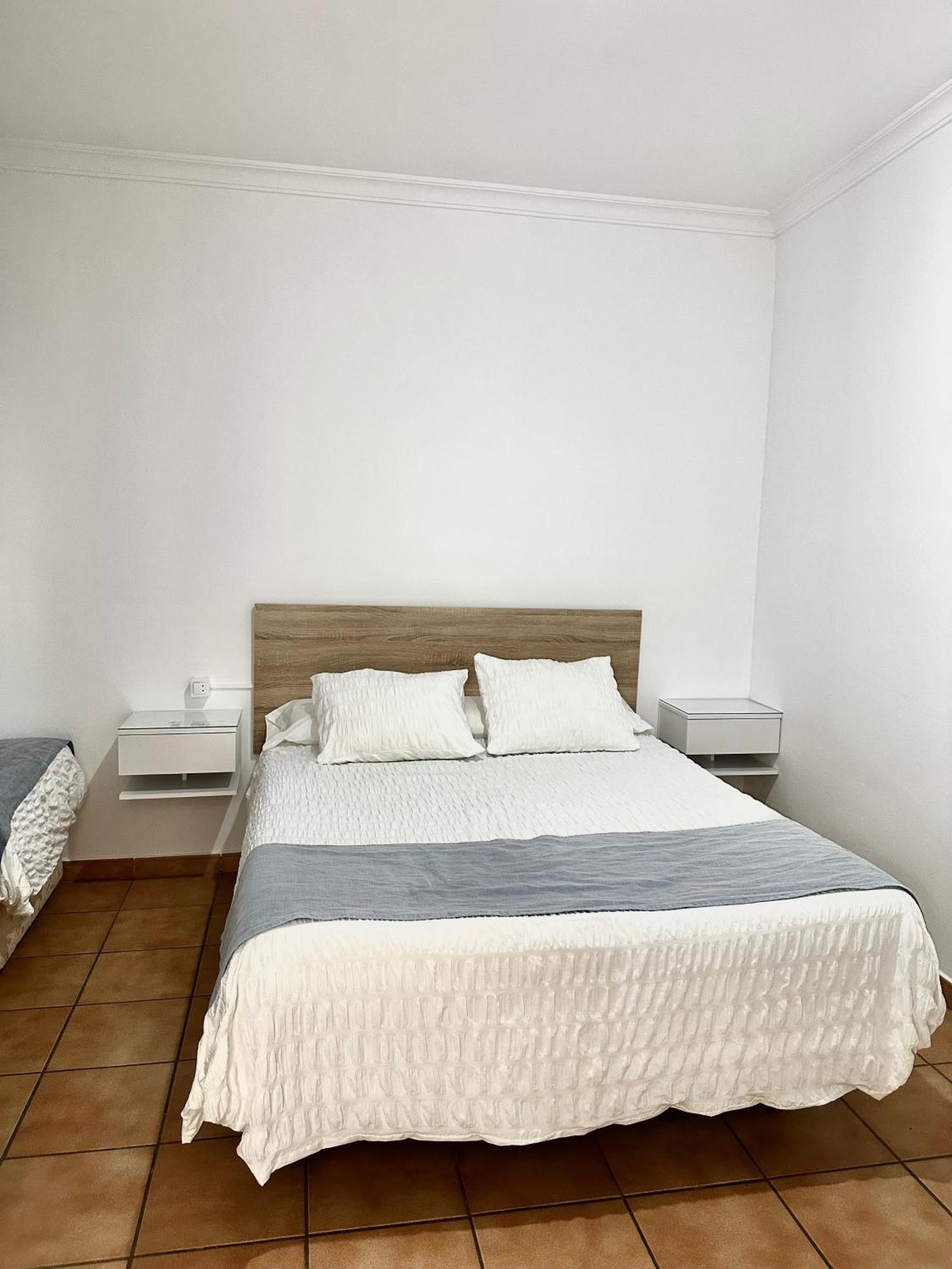 Hostal Mellizo Lebrija Bagian luar foto