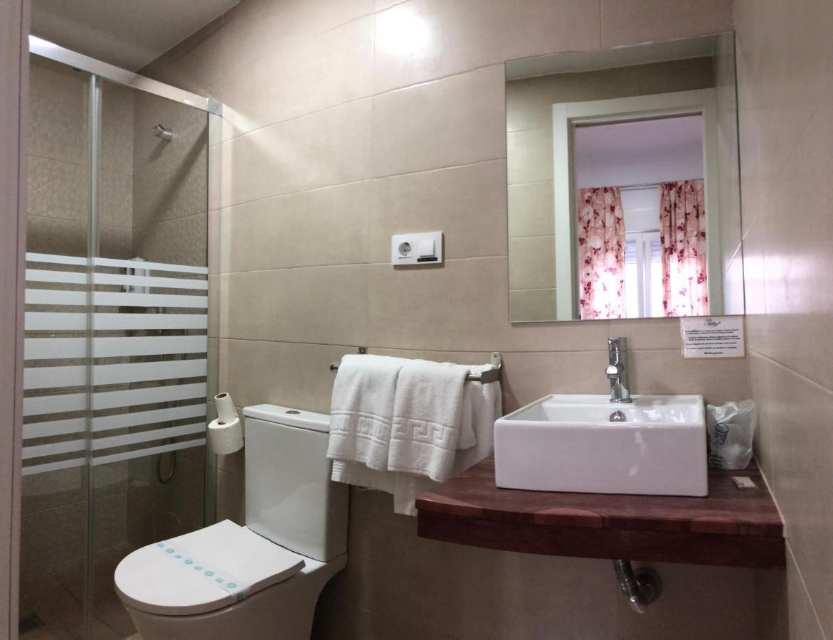 Hostal Mellizo Lebrija Bagian luar foto
